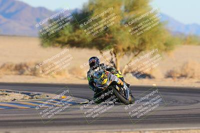 media/Dec-07-2024-CVMA (Sat) [[21c5f1ef85]]/Race 13-Amateur Supersport Middleweight/